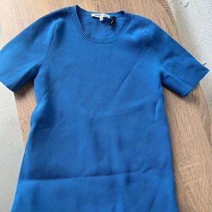 Helmet Lang Stretch pretty blue ribbed short sleeve knit
